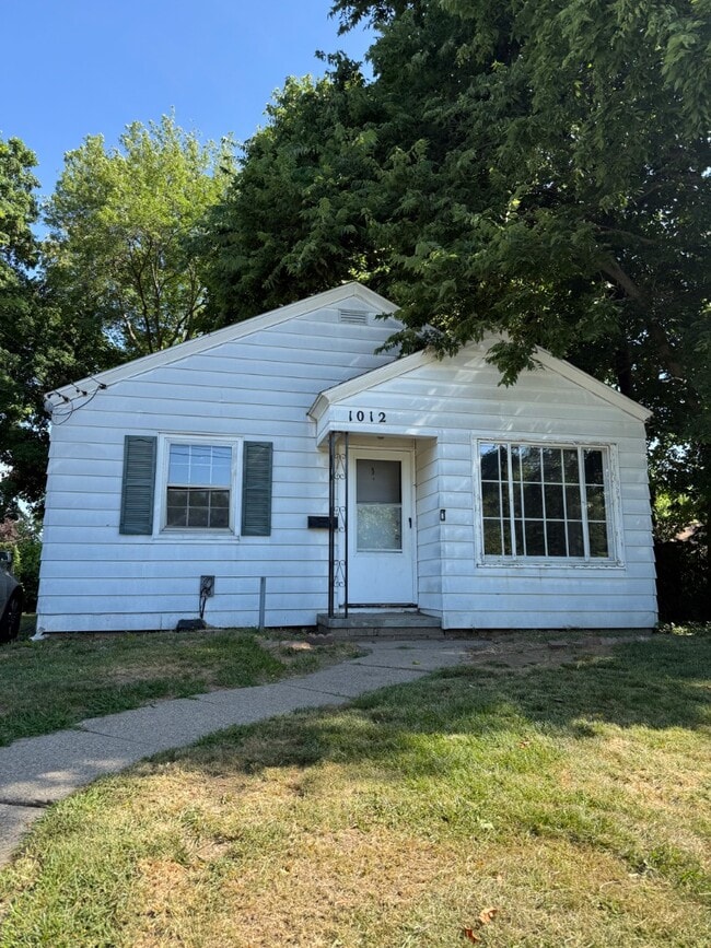 property at 1012 Woodbine Ave