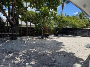 4610 SW 134th Ave in Miami, FL - Building Photo - Building Photo