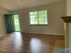 105 Gibbon Dr in Harvest, AL - Building Photo - Building Photo
