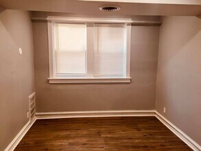 2102 S Central Park Ave in Chicago, IL - Building Photo - Building Photo