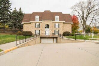 2904 W 33rd St in Sioux Falls, SD - Building Photo - Building Photo