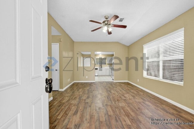 7340 Concordia Ln in Dallas, TX - Foto de edificio - Building Photo