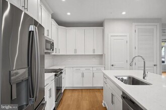1675 Bandit Loop in Reston, VA - Building Photo - Building Photo