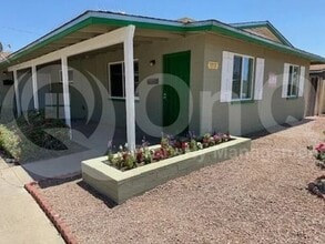 1717 N 42nd St in Phoenix, AZ - Building Photo - Building Photo