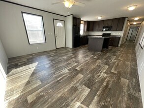 15978 Villaire Ave in Clinton Township, MI - Building Photo - Building Photo