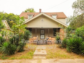 1300 Gulfport St in Birmingham, AL - Building Photo