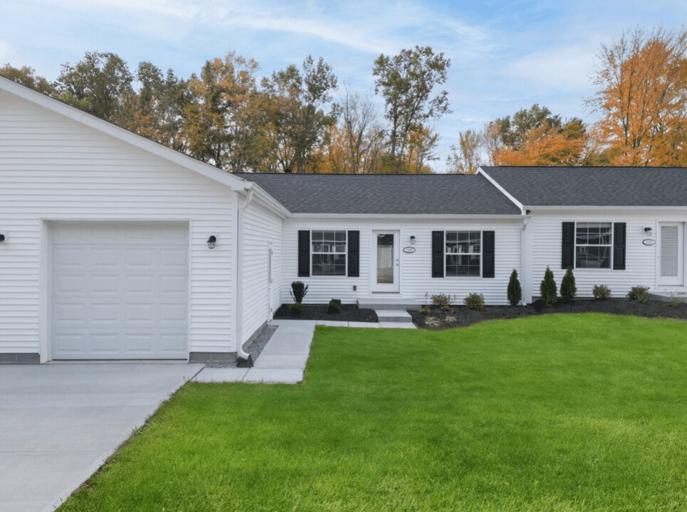 Hangar Flats in Batavia, OH - Building Photo