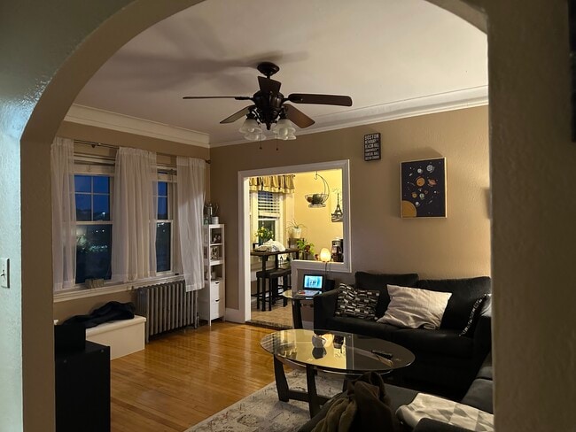 property at 4 Chiswick Rd