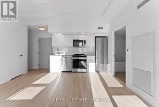 500 Wilson Ave in Toronto, ON - Building Photo - Building Photo