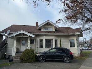 2115 Cornwall Ave in Bellingham, WA - Building Photo - Building Photo