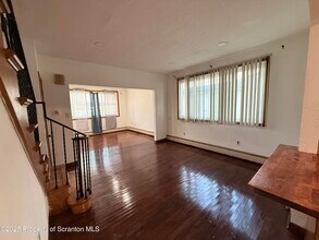 1002 E Park Ave in Scranton, PA - Building Photo - Building Photo