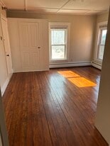 995 Western Ave, Unit 100 in Brattleboro, VT - Building Photo