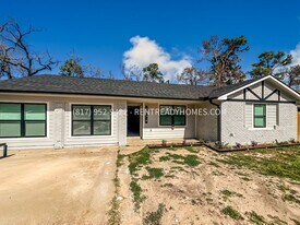 7717 Yoe St in Houston, TX - Building Photo