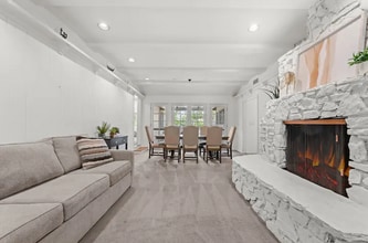8624 Louise Ave in Los Angeles, CA - Foto de edificio - Building Photo