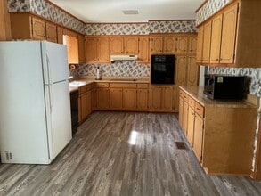 130 Roxie Dr in Florence, AL - Building Photo - Building Photo