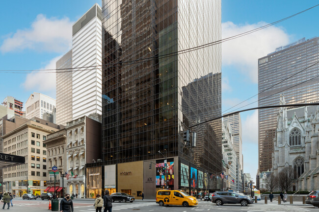 Olympic Tower in New York, NY - Foto de edificio - Building Photo