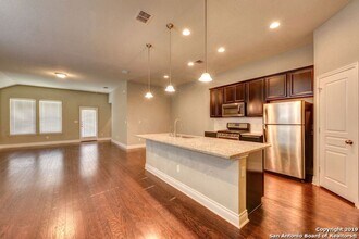 27411 Rio Bnd in Boerne, TX - Building Photo - Building Photo