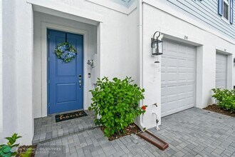 245 Preserve Trl S in Stuart, FL - Building Photo - Building Photo