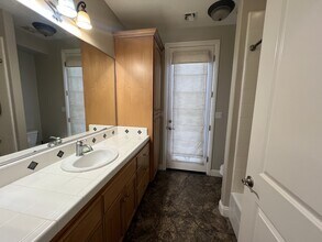 1700 Briercliff Ct in Bakersfield, CA - Building Photo - Building Photo