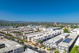 Shelbourne Towers in Encino, CA - Building Photo - Building Photo