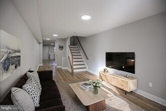 530 N Montford Ave in Baltimore, MD - Building Photo - Building Photo