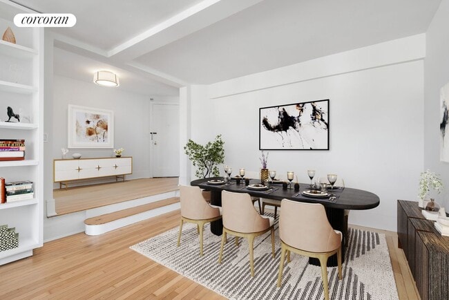 property at 302 W 12th St