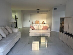 3400 NE 192nd St, Unit 1502 in Aventura, FL - Foto de edificio - Building Photo