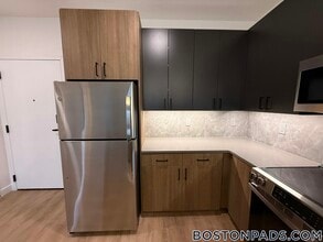 199 Gardner St in Boston, MA - Foto de edificio - Building Photo