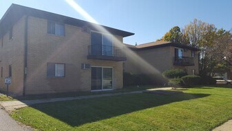 5921 W 25th St in Indianapolis, IN - Building Photo