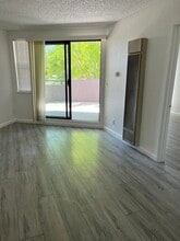 1016 Pacific Ave, Unit Pacific Avenue in San Jose, CA - Building Photo - Building Photo