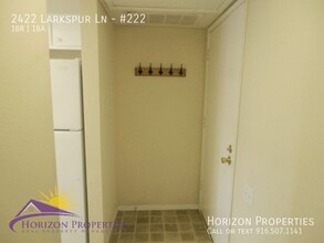 2422 Larkspur Ln in Sacramento, CA - Building Photo - Building Photo