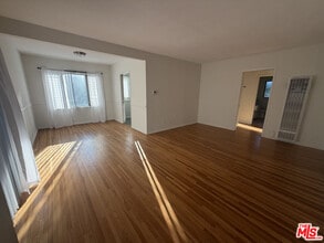 742 S Plymouth Blvd in Los Angeles, CA - Foto de edificio - Building Photo