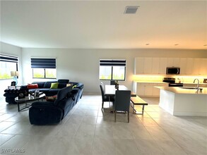 4924 Gambero Wy in Ave Maria, FL - Foto de edificio - Building Photo