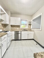 10R Gardner St, Unit 1 in Boston, MA - Building Photo