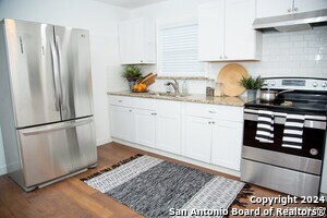 219 N San Horacio Ave in San Antonio, TX - Building Photo - Building Photo