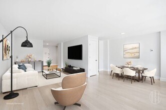 155 W 68th St in New York, NY - Building Photo - Building Photo