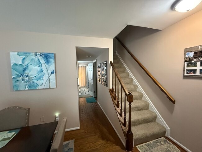 6264 Ducketts Ln in Elkridge, MD - Building Photo - Building Photo