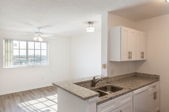 Meridian Apts. 55+ Senior Living in Hollywood, FL - Building Photo - Interior Photo