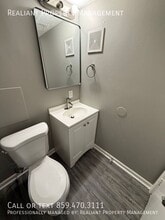 2082 Fairmont Ct in Lexington, KY - Foto de edificio - Building Photo