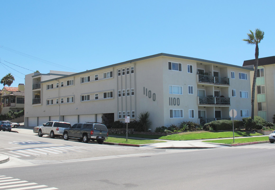 Sunset Riviera in Redondo Beach, CA - Building Photo