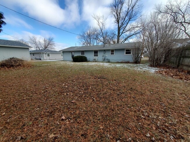 2316 11th St in Silvis, IL - Building Photo - Building Photo