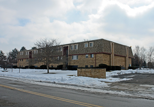 Northland Plaza Apartments