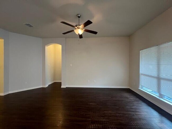 1106 Merganser Way in Robinson, TX - Building Photo - Building Photo