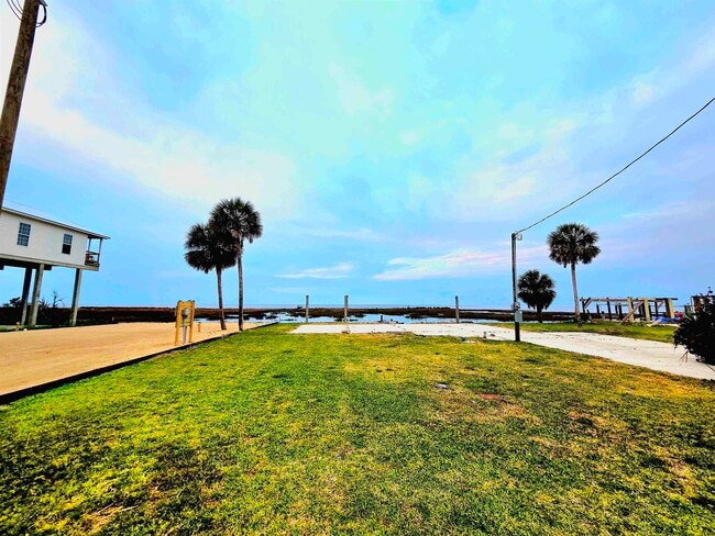 21155 Keaton Beach Dr in Perry, FL - Building Photo - Building Photo