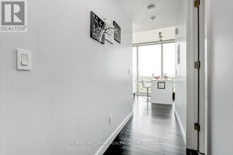 201-1201 Parkdale Ave in Ottawa, ON - Building Photo - Building Photo