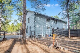 4555 S Lake Mary Rd in Flagstaff, AZ - Foto de edificio - Building Photo