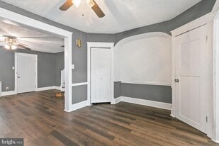 7253 Clinton Rd in Upper Darby Township, PA - Building Photo