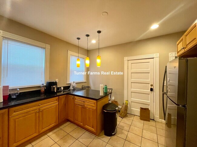 68 Calumet St, Unit 1 in Boston, MA - Building Photo - Building Photo