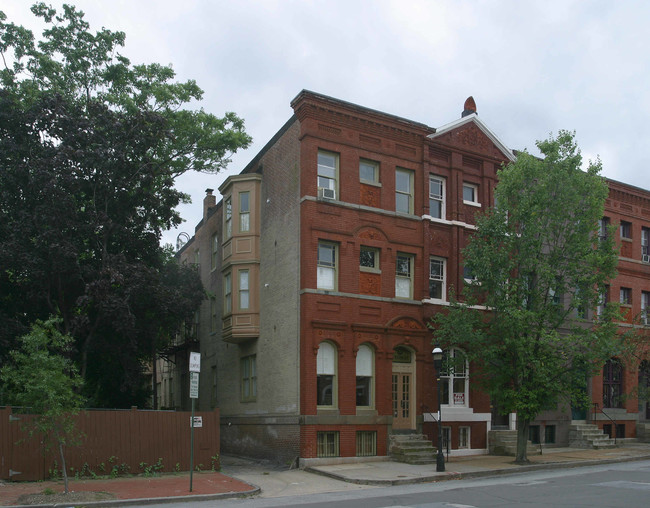 251 Robert St in Baltimore, MD - Building Photo - Building Photo