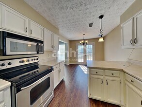 4615 Wheeler Creek Dr in Hoschton, GA - Building Photo - Building Photo